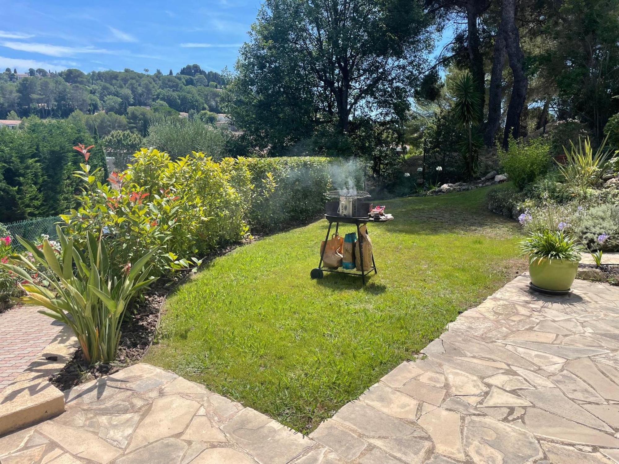 Ferienwohnung Un Havre De Paix Au Coeur De Mougins Exterior foto
